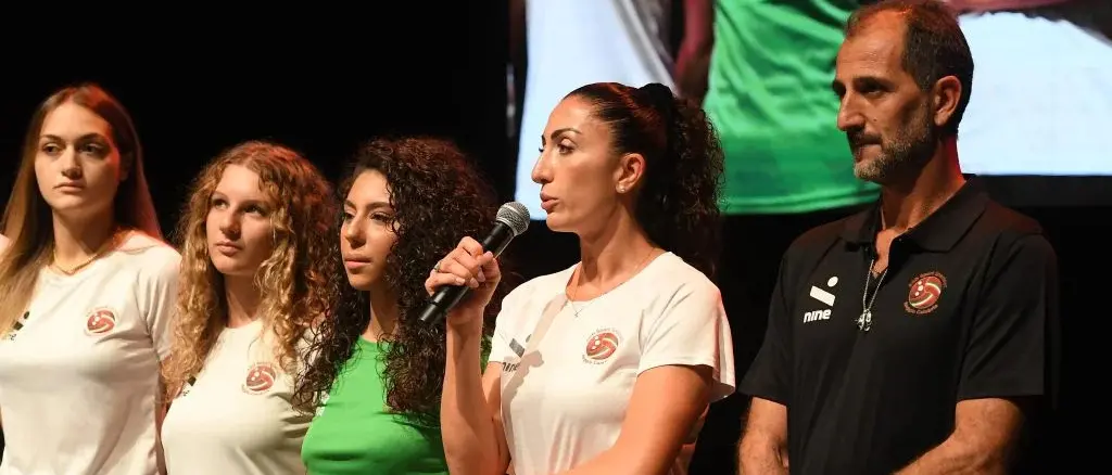 Puliservice Volley Reggio,\u00A0il capitano Federica Perri carica l'ambiente: «Salvezza primo obiettivo, ma vogliamo stupire»\n