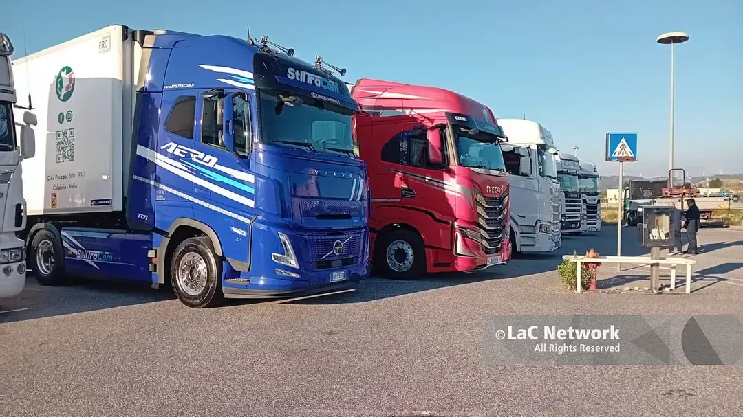 Autotrasportatori, tra poche ore scatta la protesta in tutta la Calabria: ecco dove sono previsti i presidi\n