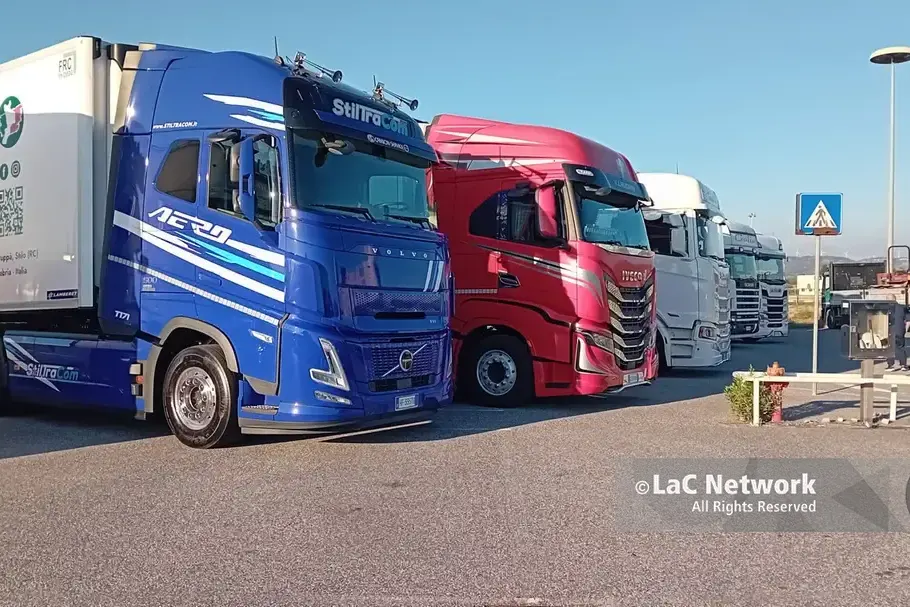 Autotrasportatori, tra poche ore scatta la protesta in tutta la Calabria: ecco dove sono previsti i presidi\n