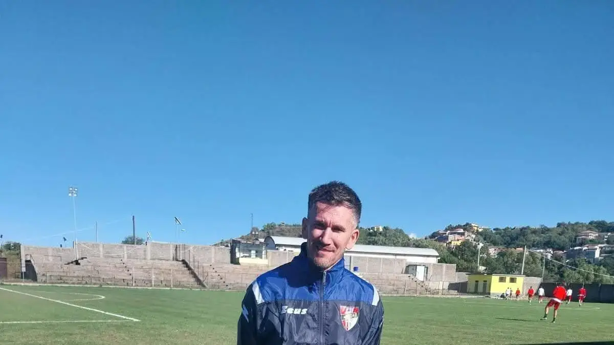 Eccellenza, svolta in panchina per Sc Soverato: il successore di Pisano è Stefano Dicuonzo\n