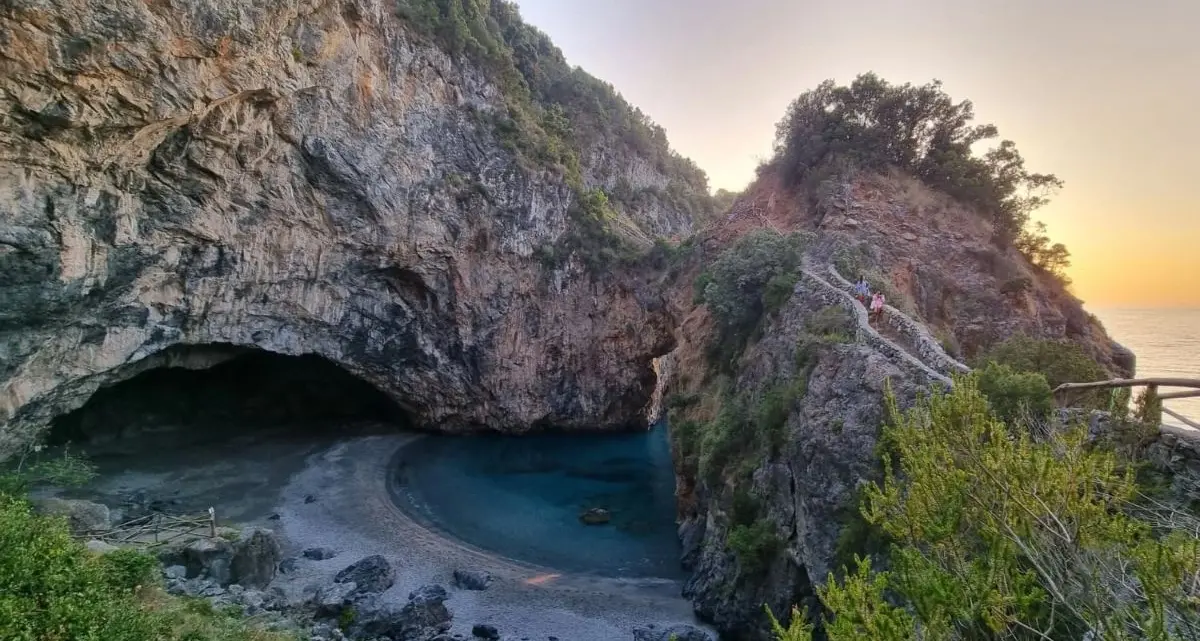 Arcomagno anche in autunno, aperture su prenotazione per gruppi a San Nicola Arcella\n