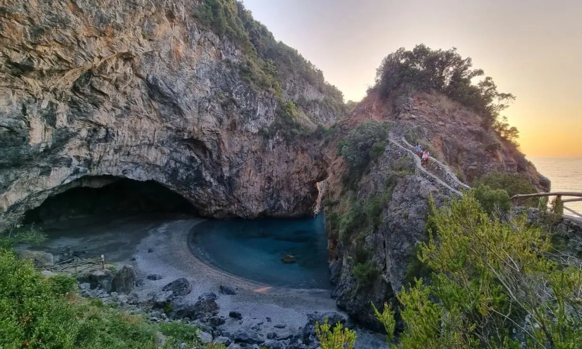 Arcomagno anche in autunno, aperture su prenotazione per gruppi a San Nicola Arcella\n