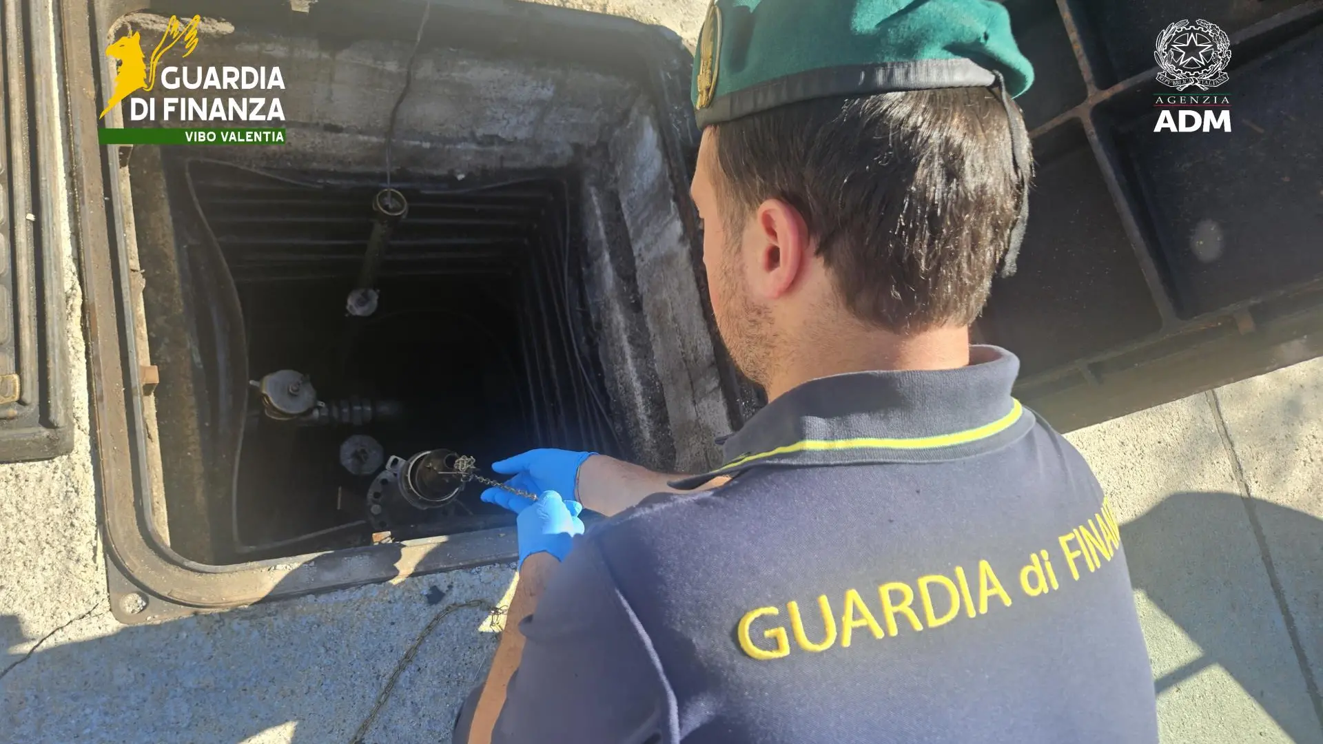 <p>Diesel fuori norma in un distributore vibonese, la Finanza <span style=\"color:hsl(0, 75%, 60%);\">sequestra oltre 6mila litri</span> di gasolio</p>
