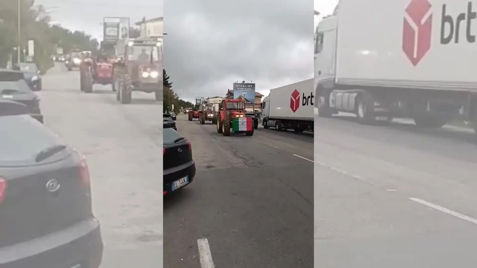 La protesta di autotrasportatori e agricoltori allo svincolo A2 di Sant'Onofrio