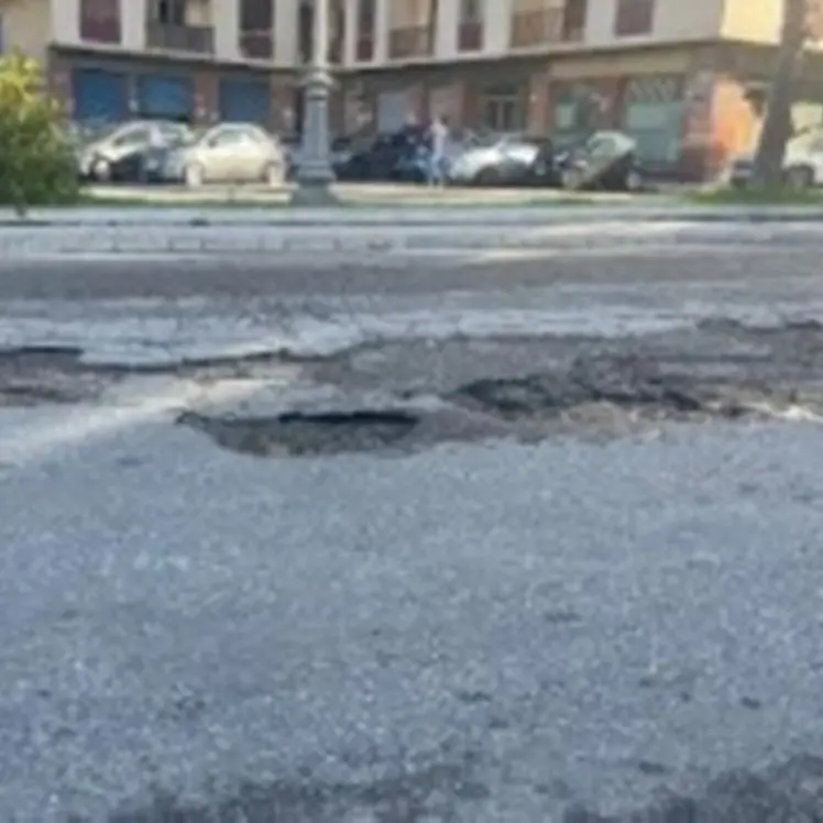 Villa,\u00A0gruppo consiliare Forza Italia:\u00A0«Viale Italia e\u00A0diramazione di via Enrico Cosenz dissestate»\n