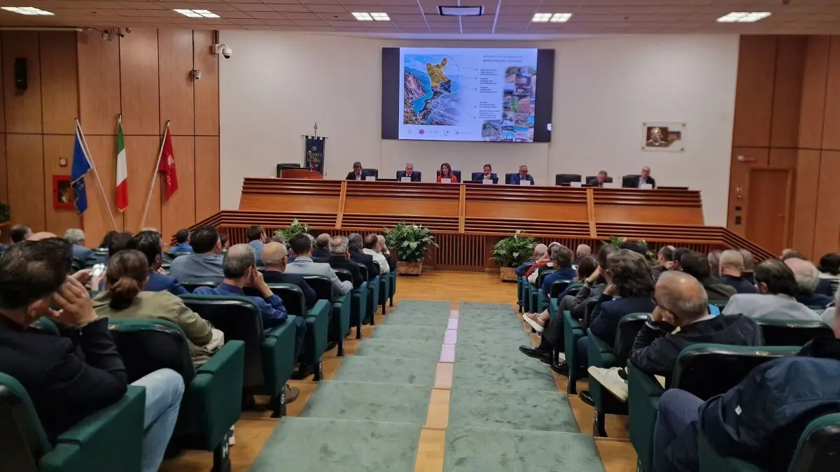 <p>L'incontro odierno</p>\\n