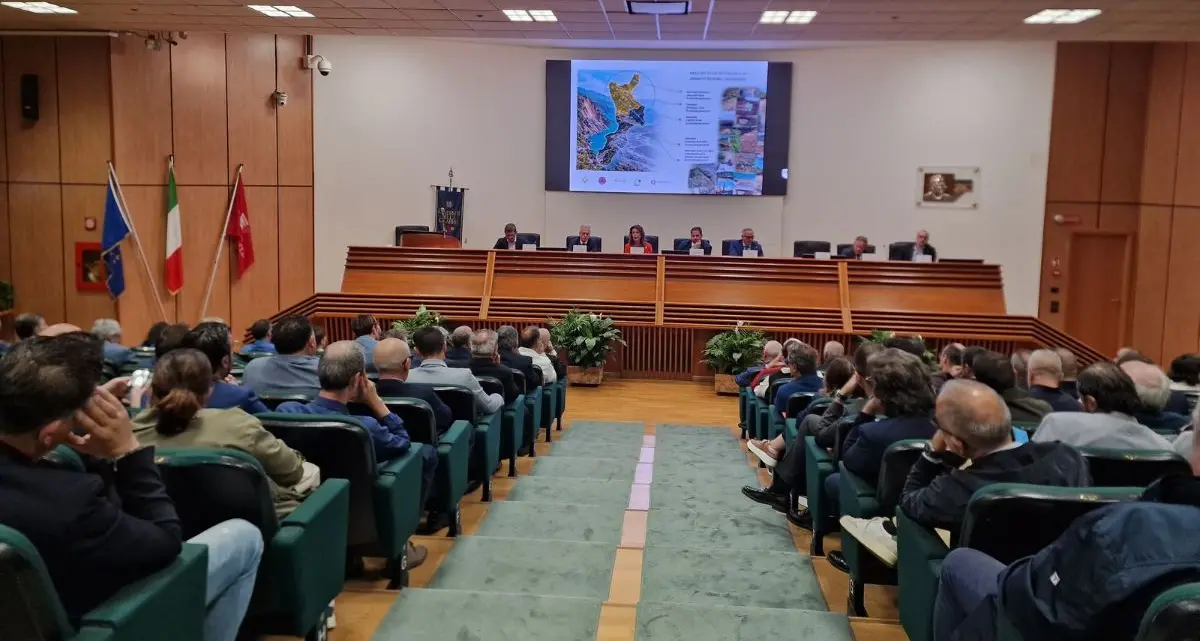 Rischio idrogeologico nel Cosentino, presentati il masterplan e la piattaforma WebGis ai Comuni\n
