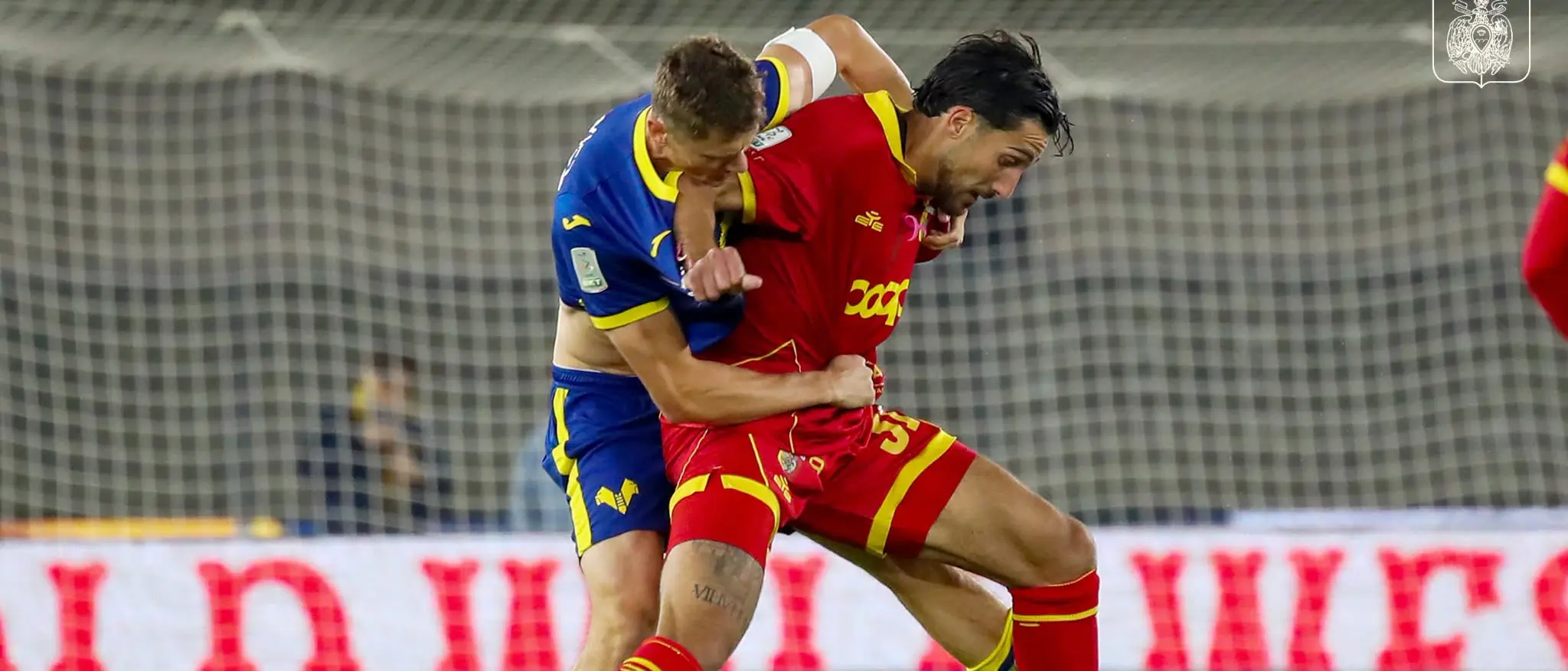 Verona-Catanzaro 2-2, Pecorino risponde a Mosquera: i giallorossi strappano un punto al Bentegodi\n