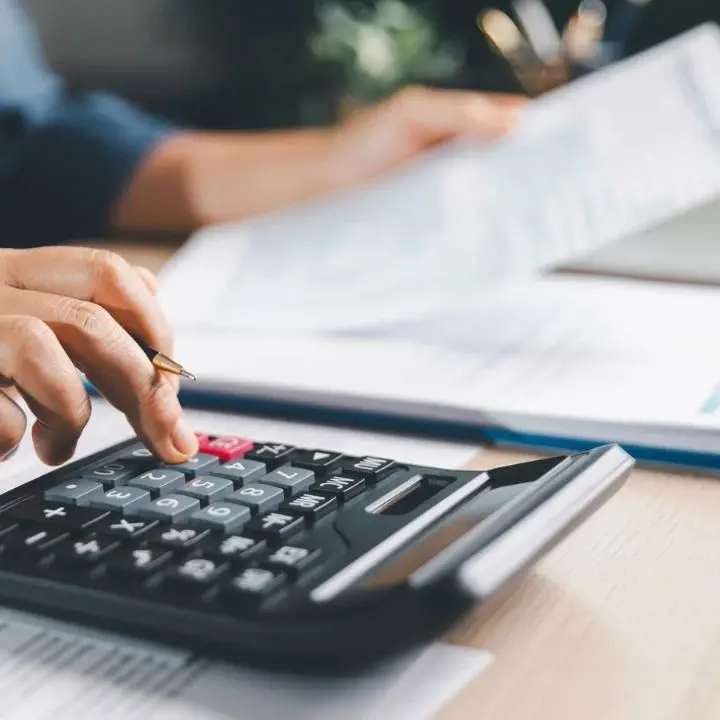<p>In Calabria il fisco pesa meno ma i redditi sono più bassi, province tutte sotto la media italiana: il report</p>