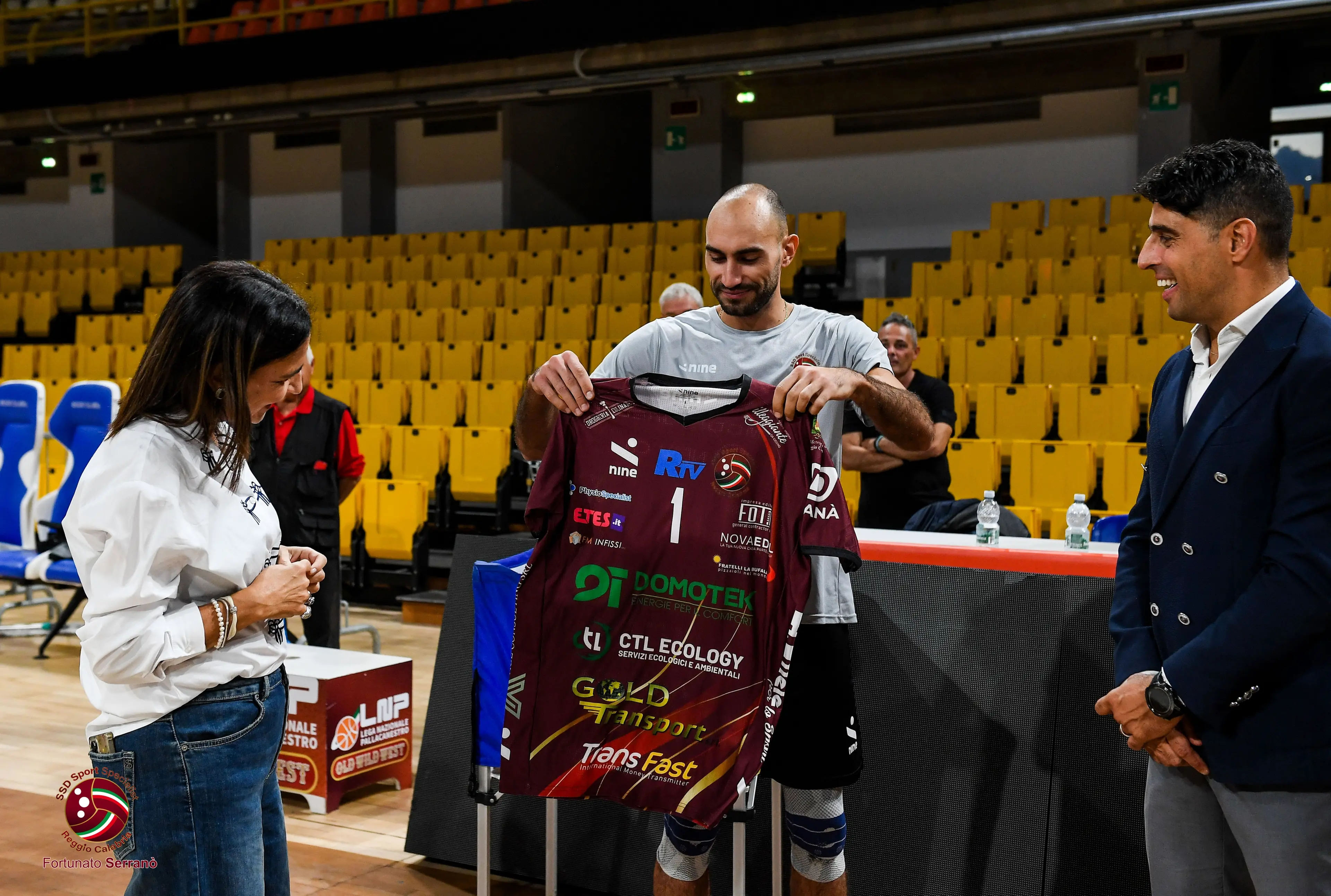 Domotek volley, all’assessora Micheli la maglia numero 1 in vista del debutto in\u00A0A2\n