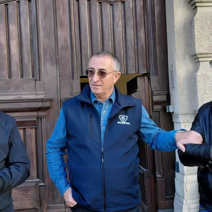 Autotrasportatori dal prefetto di Catanzaro: «Ha promesso che informerà il Governo. La nostra protesta continua»\n