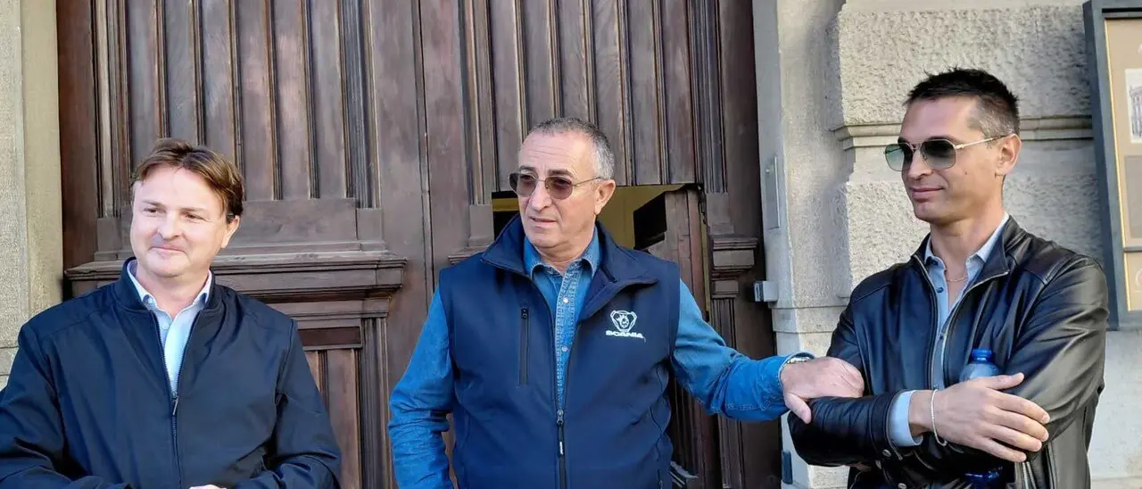 Autotrasportatori dal prefetto di Catanzaro: «Ha promesso che informerà il Governo. La nostra protesta continua»\n