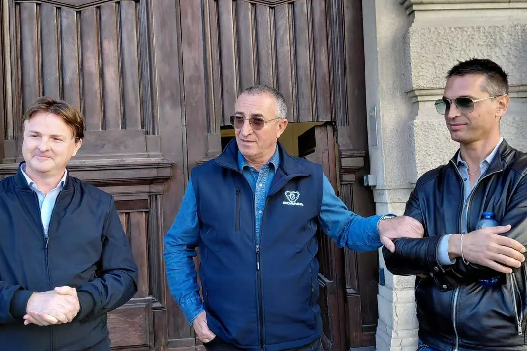 Autotrasportatori dal prefetto di Catanzaro: «Ha promesso che informerà il Governo. La nostra protesta continua»\n