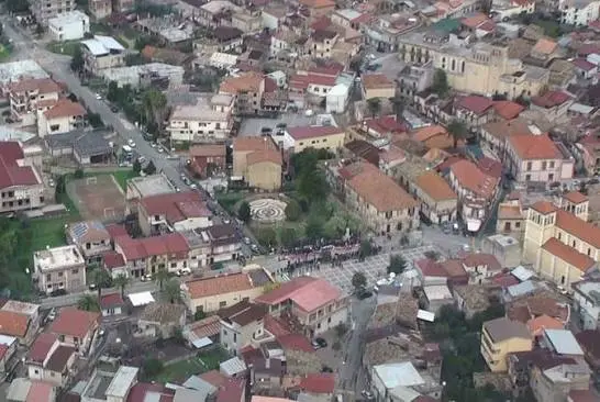 Varapodio, anziana scomparsa da casa: ritrovata dai soccorritori\n