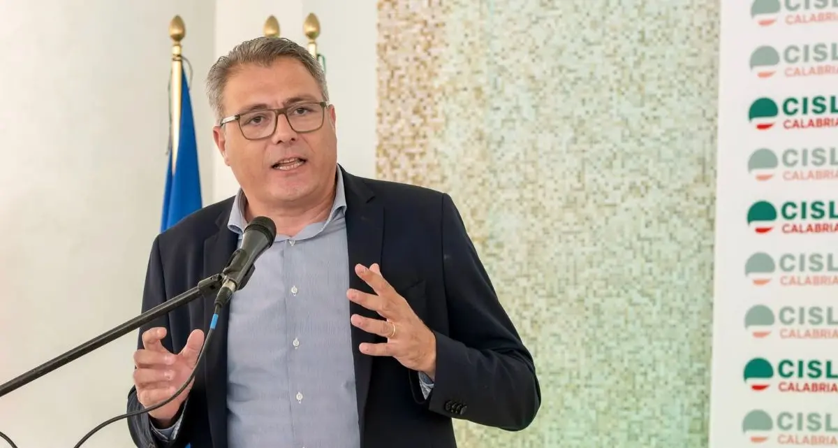 Caro energia, la Cisl Calabria alla Regione: addizionale Irpef più progressiva e aiuti per libri, bollette e trasporti\n