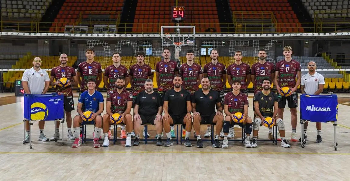 Volley, oggi il debutto della Domotek Reggio in casa del Pineto alle ore 16\n