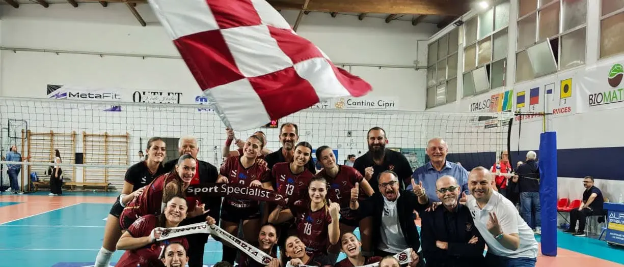 Esordio vincente\u00A0per la Puliservice Reggio che batte\u00A0Gioia Tauro al tie-break\n