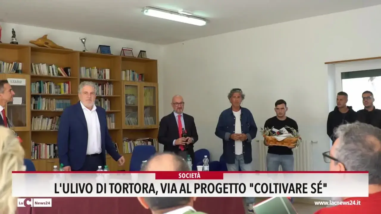 L'ulivo di Tortora, via al progetto \"Coltivare sé\"