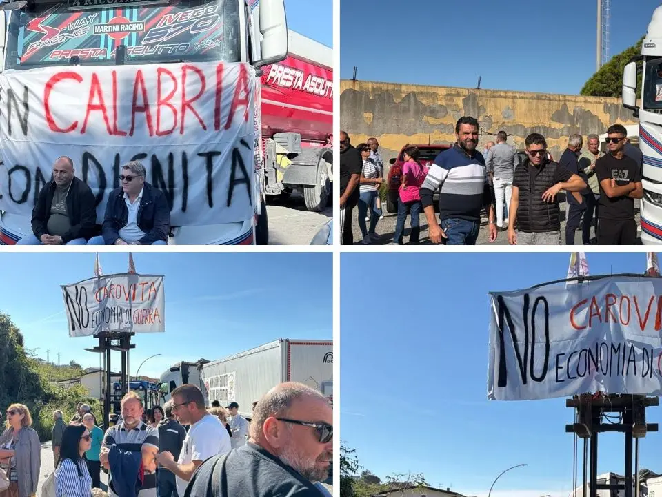 Gli agricoltori in protesta a San Lucido: «I politici che non hanno sostenuto la nostra battaglia si vergognino»
