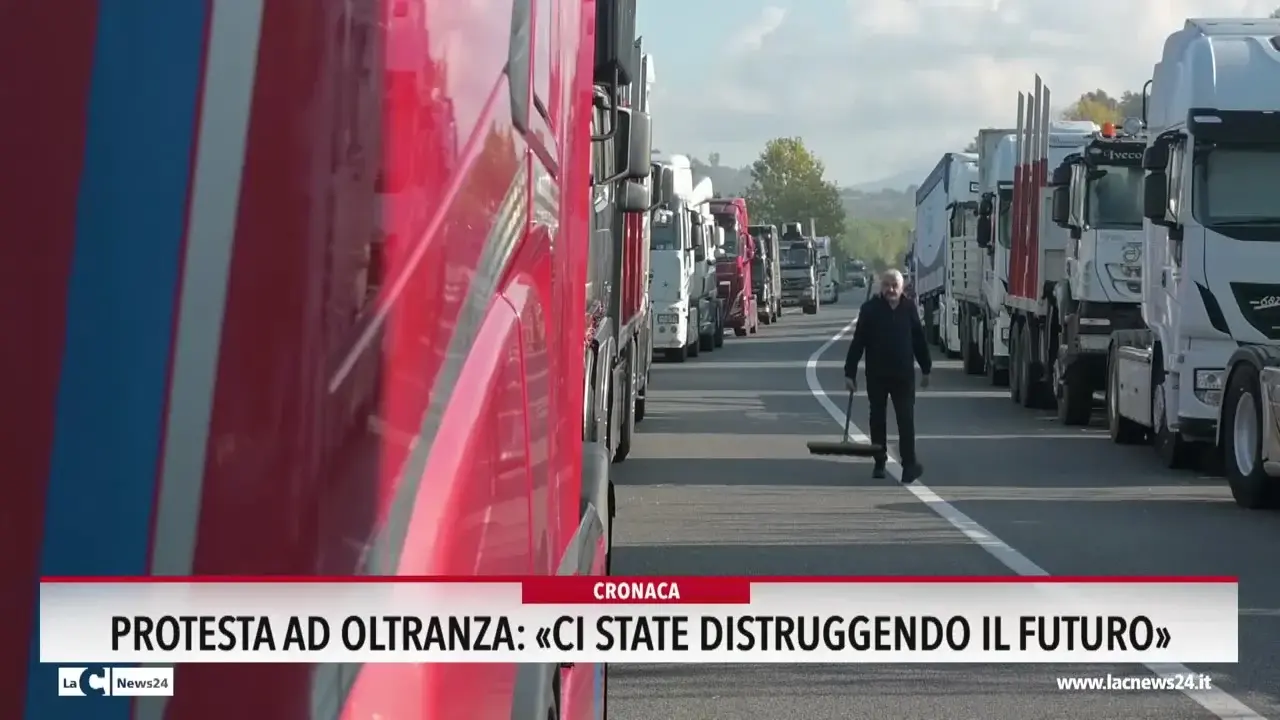 Protesta ad oltranza: «Ci state distruggendo il futuro»