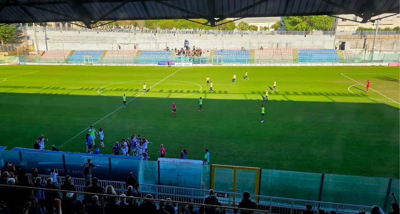 Serie D: la Vibonese spreca, il Gela strappa l'1-1. Non basta il solito Marsico\n