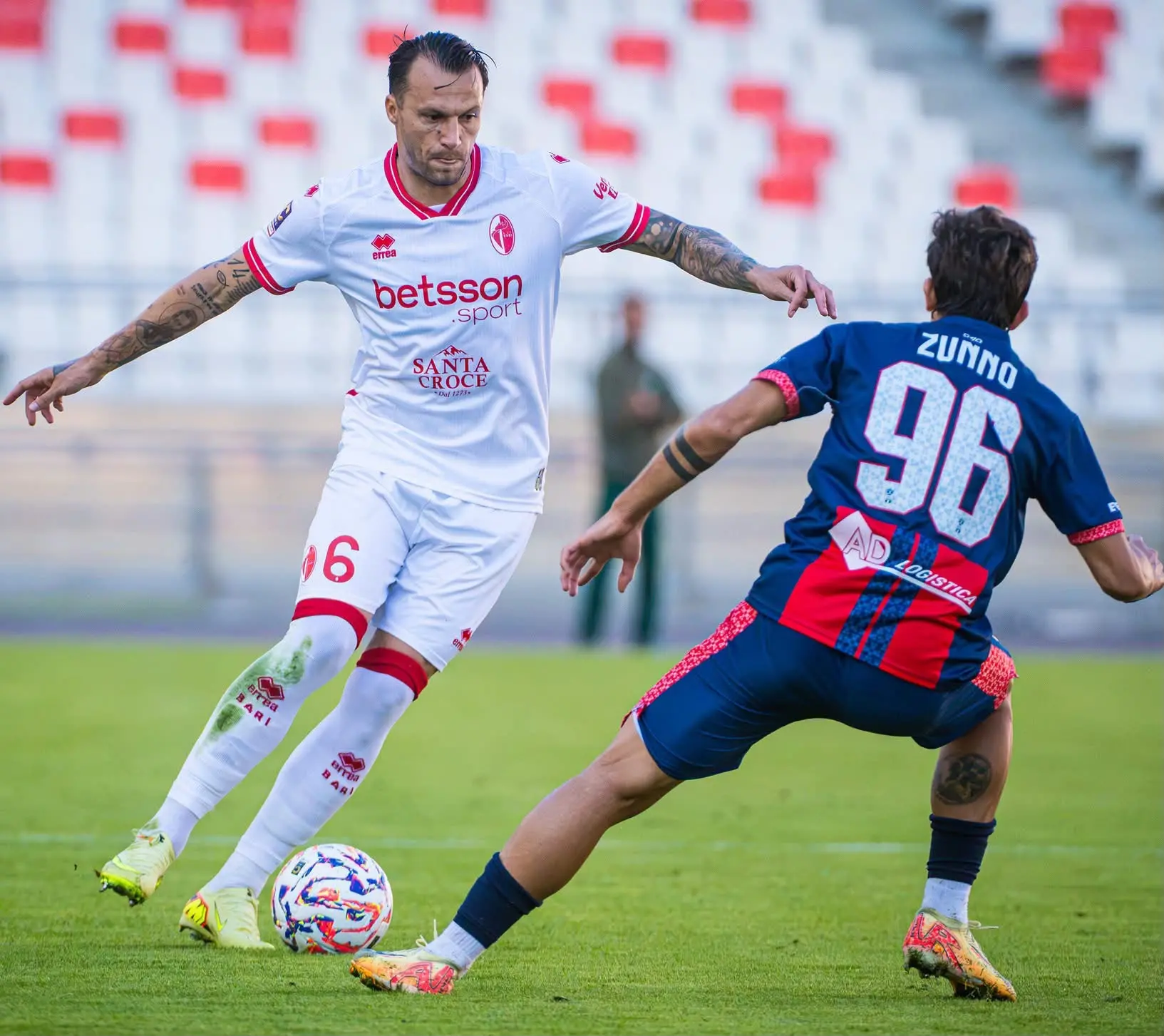 Serie C, il Crotone strappa un punto a Bari: al San Nicola finisce 0-0\n\n\n
