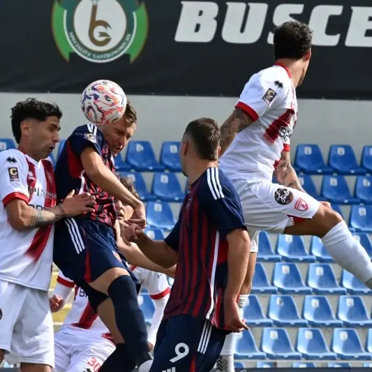 Cosenza, sette sconfitte in dieci giornate: la salvezza va oltre il miracolo
