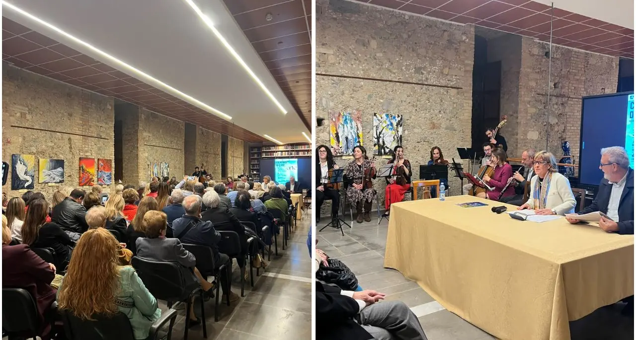 Inaugurata a Cosenza la mostra “Cicatrici di luce”, il racconto di un’arte che prova a curare le ferite\n