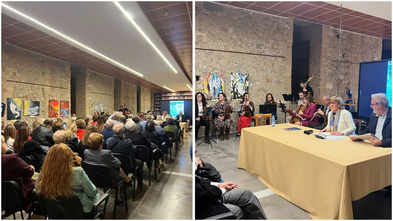 Inaugurata a Cosenza la mostra “Cicatrici di luce”, il racconto di un’arte che prova a curare le ferite\n