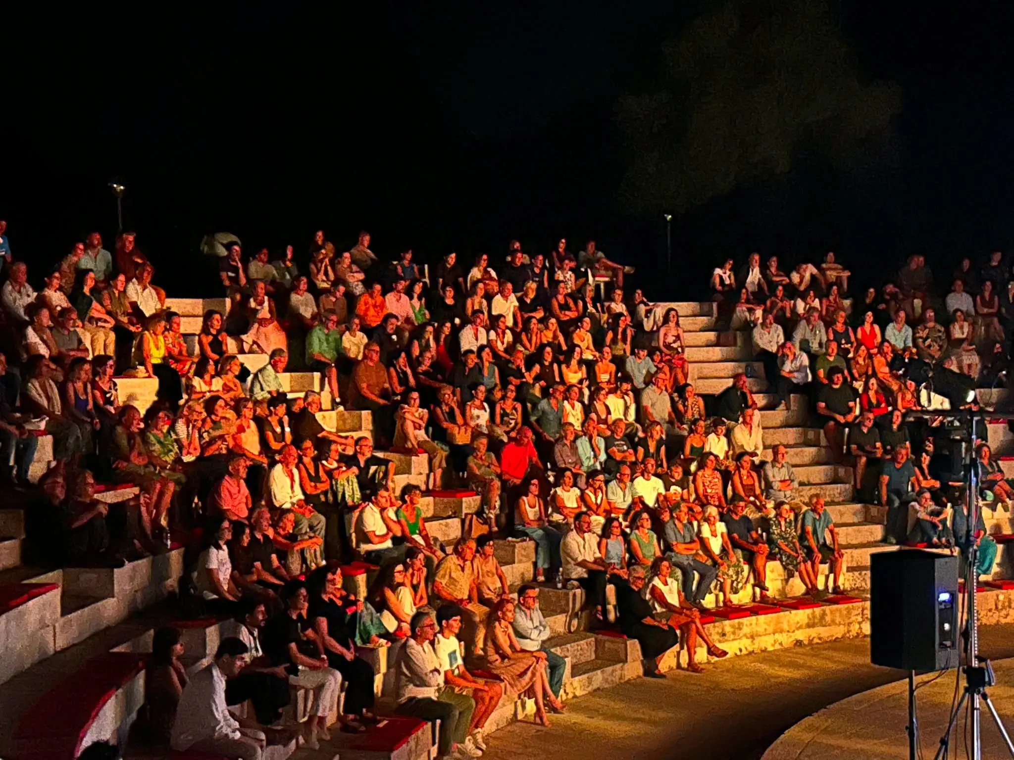 Capo Vaticano, la Pro Loco festeggia 50 anni e traccia il bilancio dell'estate: dal teatro all'accoglienza turistica, ecco tutte le iniziative\n