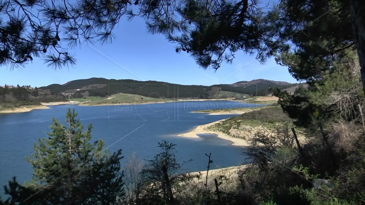 Dai laghi alle isole artificiali: in Calabria il futuro passa dall’energia\n