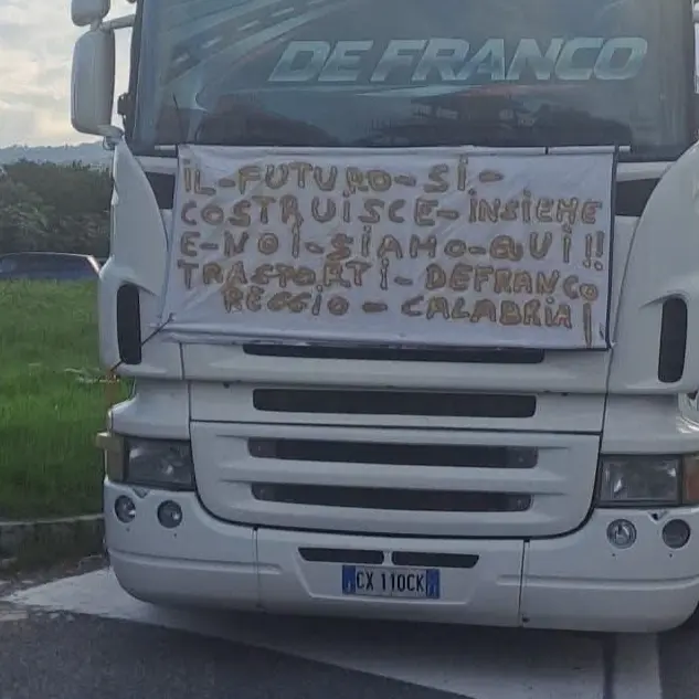 Caro carburante, non rientra la protesta nel Reggino: nasce un nuovo presidio a Gallico\n