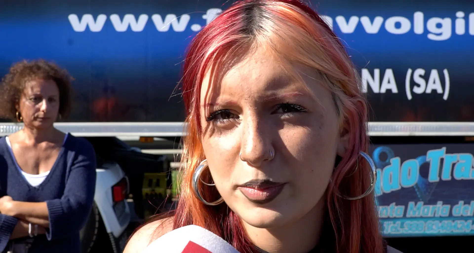 <p>«Noi non siamo la periferia d’Italia». Cecilia, 17 anni, e <span style=\"color:hsl(0, 75%, 60%);\">un discorso da brividi</span> per i manifestanti | VIDEO</p>