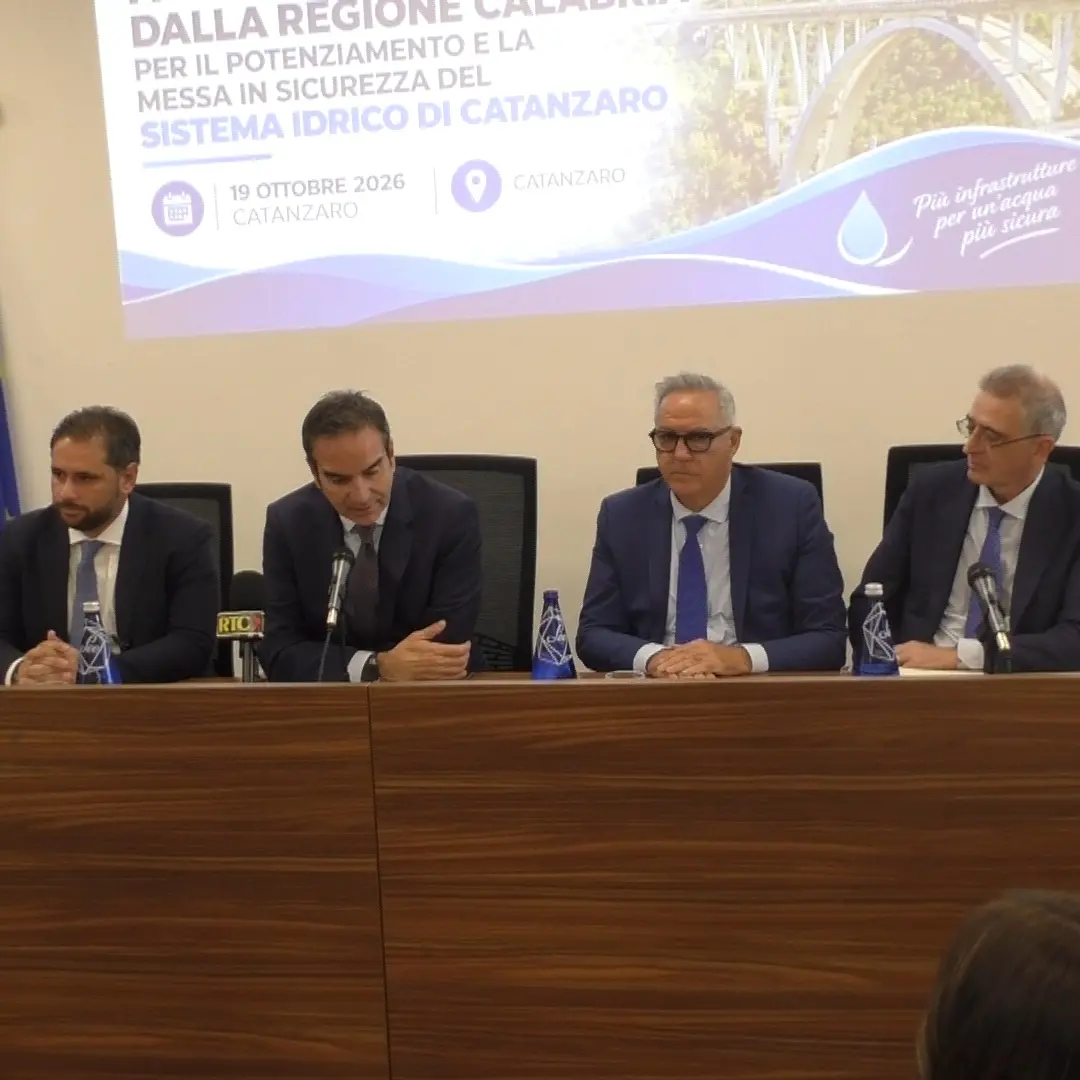 Interventi per il sistema idrico di Catanzaro, 35 milioni per ammodernare rete e impianti. Occhiuto: «Una pagina storica»\n