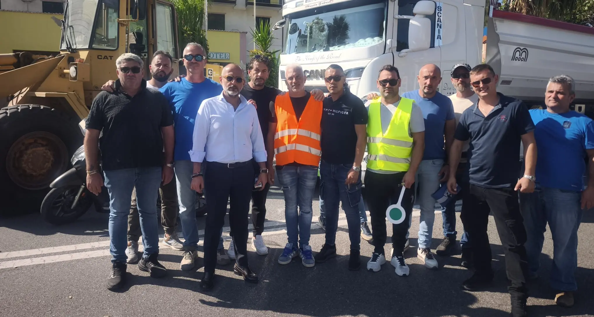 Protesta sulla costa tirrenica cosentina, nuovo presidio a Fuscaldo: lunghe code e disagi al traffico\n