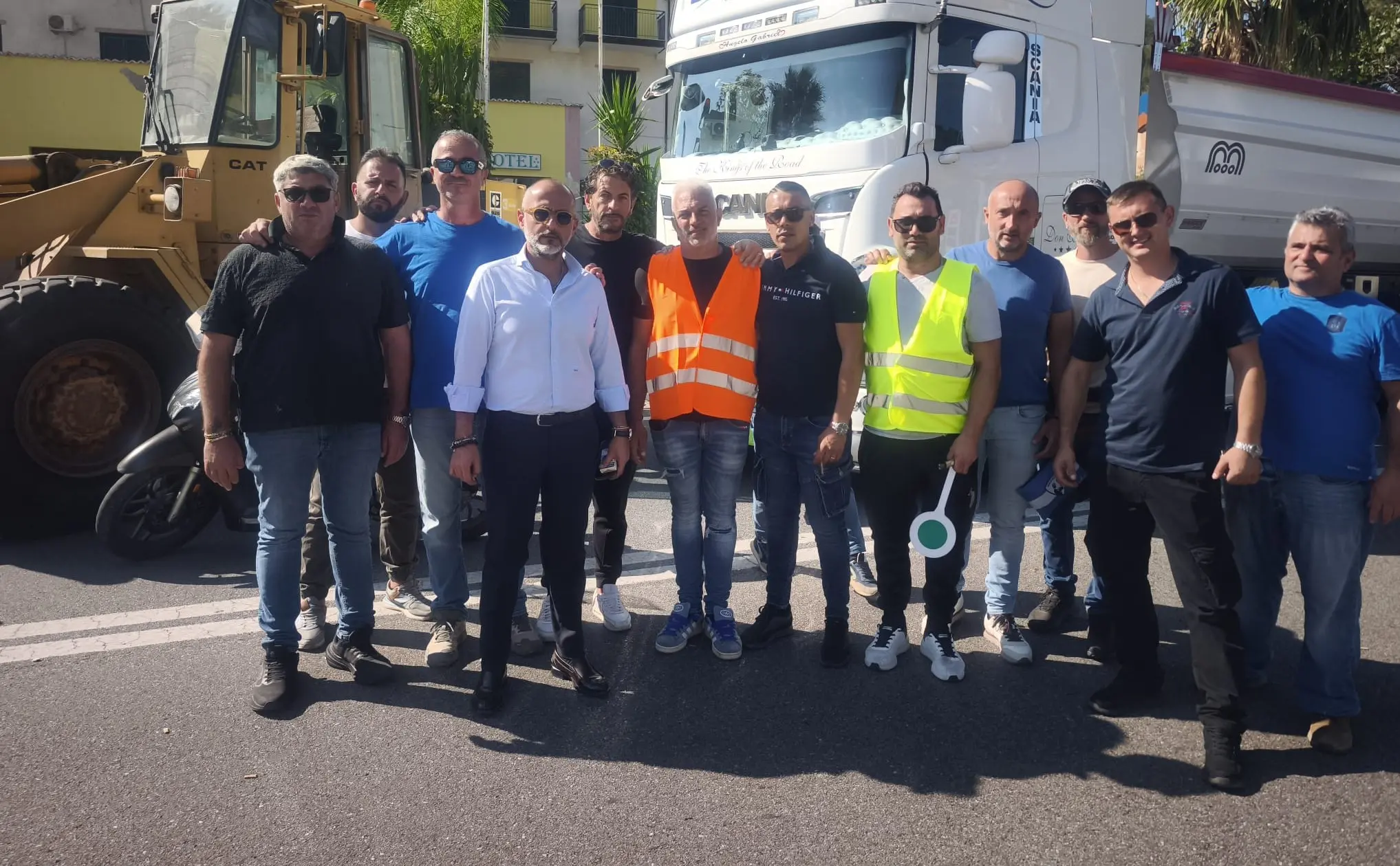 Protesta sulla costa tirrenica cosentina, nuovo presidio a Fuscaldo: lunghe code e disagi al traffico\n