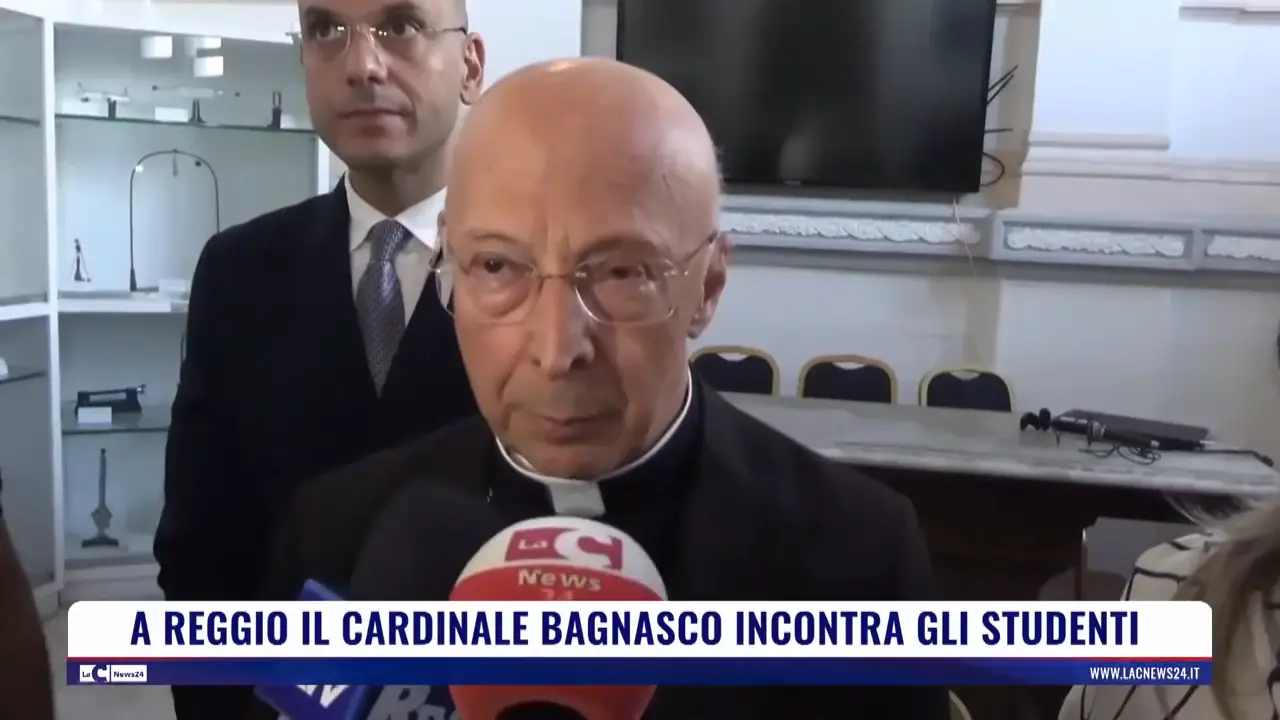 A Reggio il cardinale Bagnasco incontra gli studenti