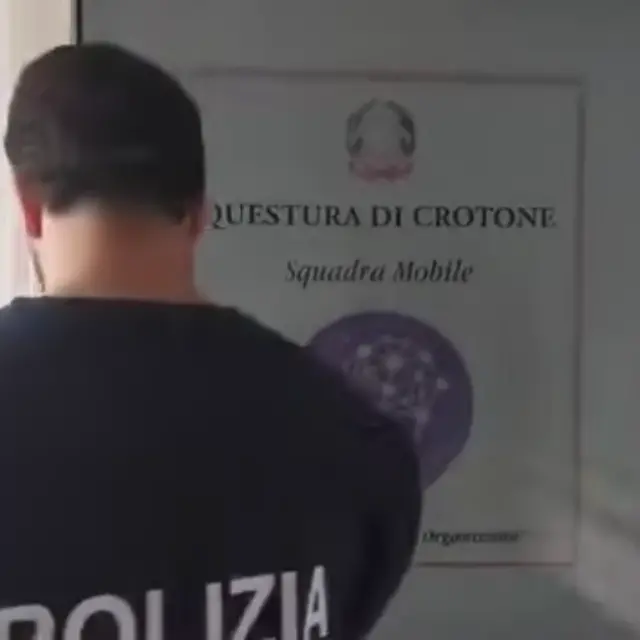 <p>’Ndrangheta a Crotone, il pizzo sull'affitto e le minacce al commerciante: «Domani vengo e ti sparo, do fuoco al negozio»</p>