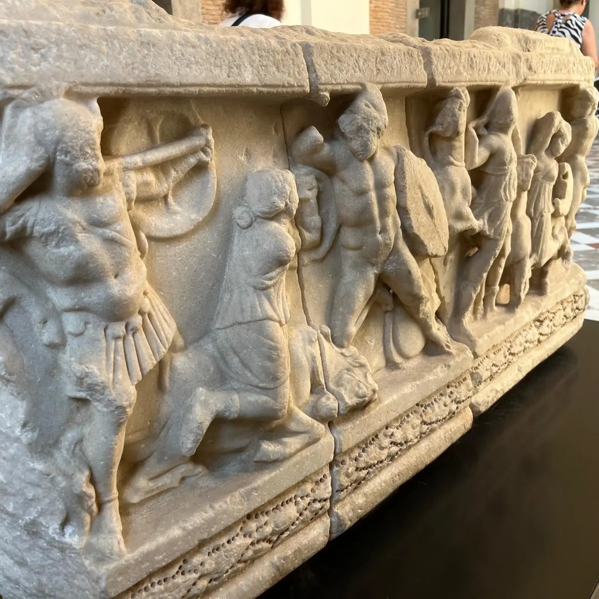 Mileto, tutto pronto per la mostra-evento\u00A0che sancisce il\u00A0rientro\u00A0a “casa” del Sarcofago di Eremburga moglie di Ruggero d’Altavilla\n