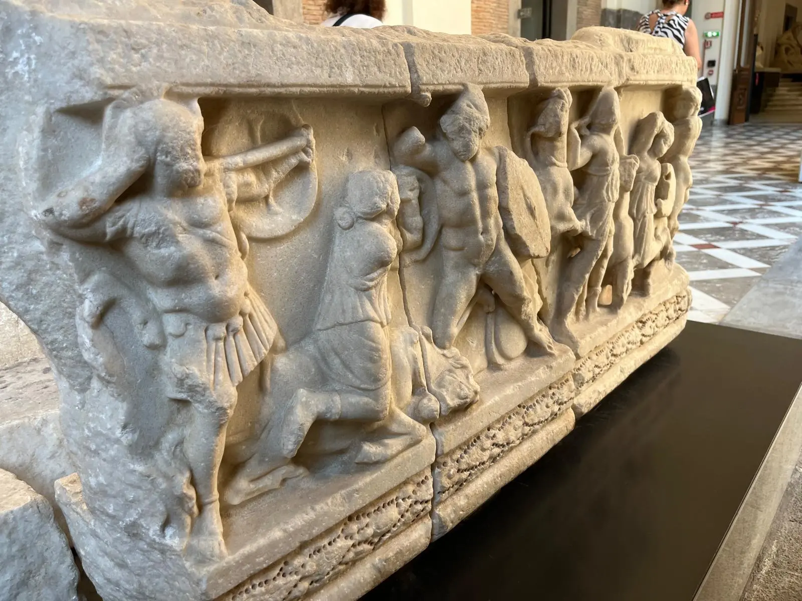 Mileto, tutto pronto per la mostra-evento\u00A0che sancisce il\u00A0rientro\u00A0a “casa” del Sarcofago di Eremburga moglie di Ruggero d’Altavilla\n