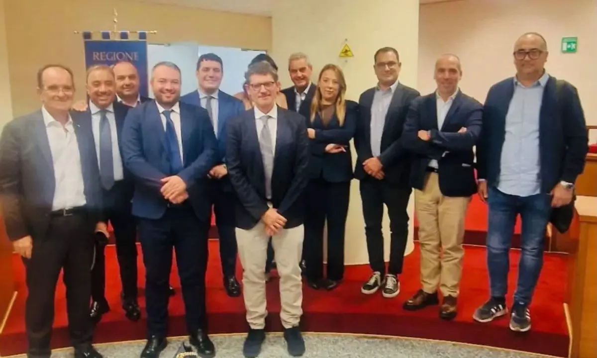 Incendi boschivi in Calabria, le Commissioni regionali: «Nel 2026 calo del 41%»\n