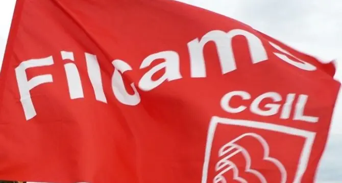 Caro vita e carburanti, la Filcams Cgil Calabria al fianco dei commercianti: domani il segretario Valentino a Vibo Valentia\n