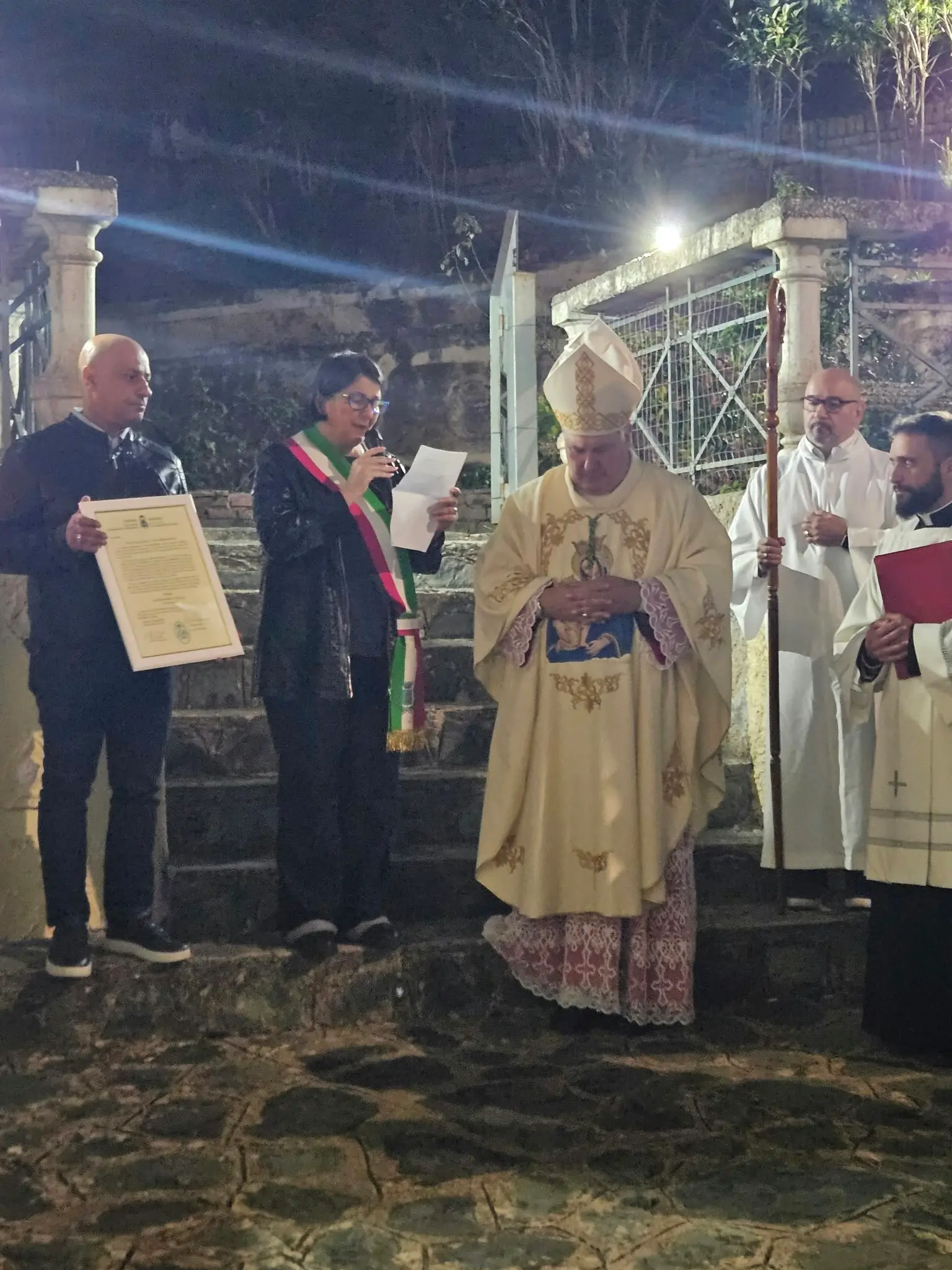 La Chiesa ha consegnato a Gimigliano il decreto ufficiale di “Civitas Mariae”