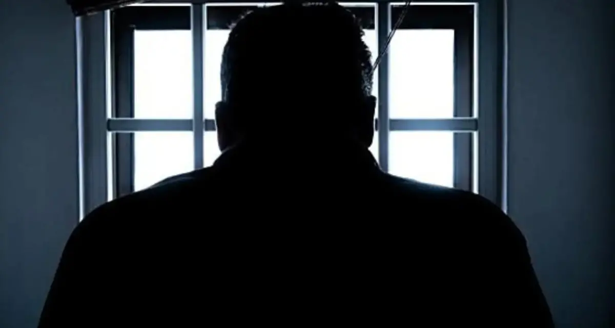 Caso David Rossi, il passato del testimone che accusa Mussari: la condanna per calunnia e le ombre sulla sua credibilità\n