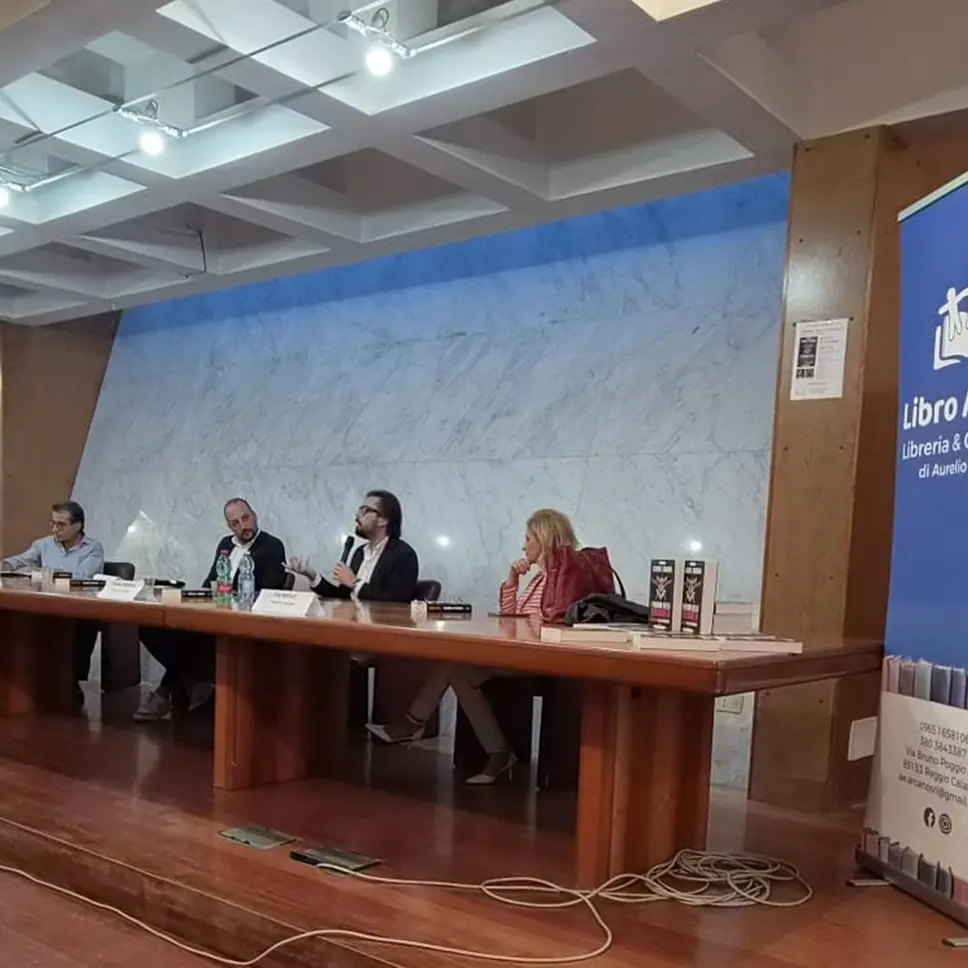 “I padroni della ‘ndrangheta”, a Pellaro Claudio Cordova per un confronto su romanzo, memoria e comunità\n
