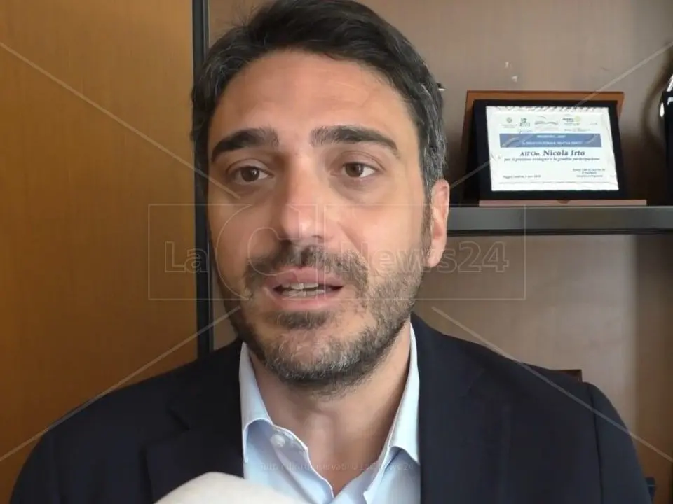 Caro carburanti, il Pd Calabria attacca il Governo: «Vergogna politica, Meloni ignora il Sud in ginocchio e punta a reprimere le proteste»