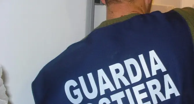 Scalea, sequestrata un’area demaniale con rifiuti: occupati abusivamente oltre 1.400 metri quadrati\n