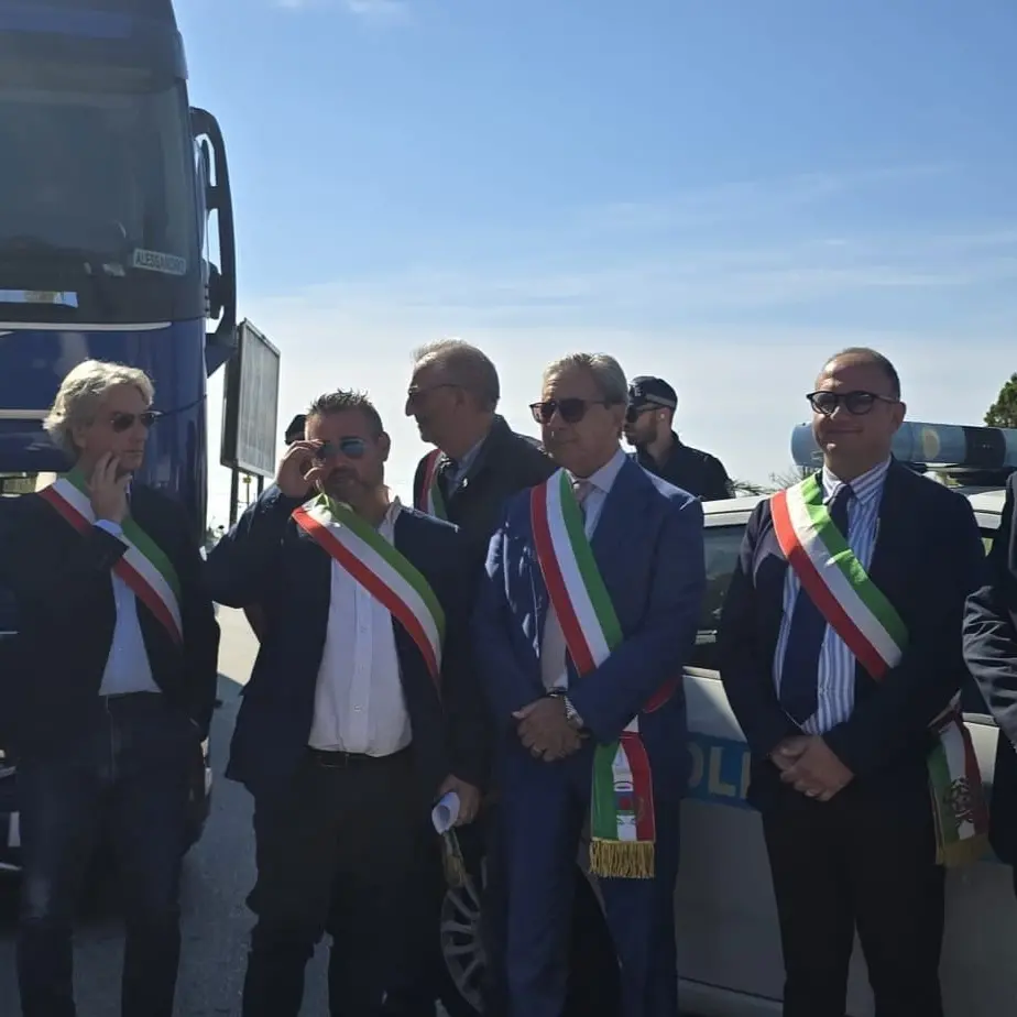 Caro vita, nove sindaci del\u00A0Tirreno cosentino\u00A0scrivono al governo,\u00A0Occhiuto e Faragalli: «Servono soluzioni»\n
