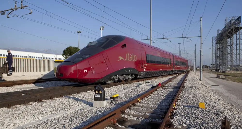 Caos treni dopo l’investimento di una persona\u00A0nel Reggiano, quattro ore di ritardo per l’Italo diretto in Calabria\n