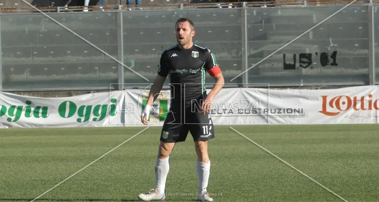 Alex Bernardi, il calcio non ha età: a 39 anni torna protagonista e trascina il Pizzo nella sua rinascita\n